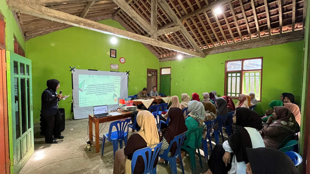 Foto Sosialisasi Digital Marketing UMKM Padukuhan Pucung, Selasa (17/02/2026). Dokumentasi Pribadi: Figi Nurmelia Agista