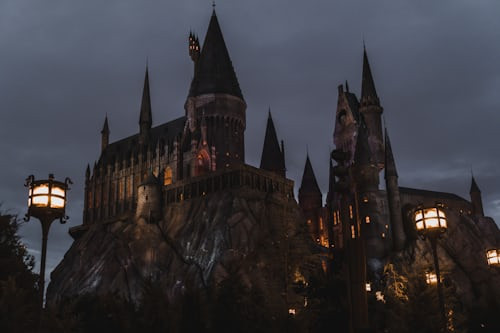 Ilustrasi Pemeran Harry Potter and The Philosopher's Stone 2026, Foto: Unsplash/Aditya Vyas