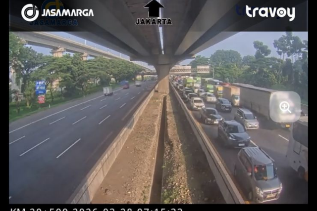 Lalin Tol Japek, Sabtu (28/3) pagi. Dok Travoy