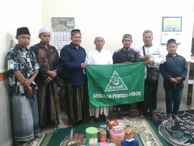 Foto Istimewa : Kader Ansor Suko bersama Rais Syuriyah (sumber: dok. pribadi)