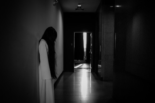 Ilustrasi Jadwal Tayang Something Very Bad Is Going to Happen, Foto: Shutter Stock/kumparanHITS