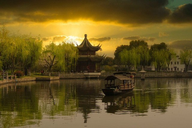 Ilustrasi Pursuit of Jade Happy atau Sad Ending?, Unsplash/manos koutras