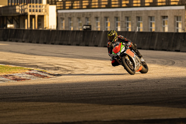 Ilustrasi link live streaming Moto3 Amerika 2026. Foto: Unsplash.com/Ryan Reinoso