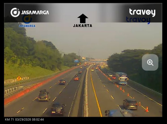 Lalu lintas Tol Palimanan-Jakarta Cikampek pada Minggu (29/3/2026) pagi. Foto: Dok. CCTV Travoy Jasa Marga
