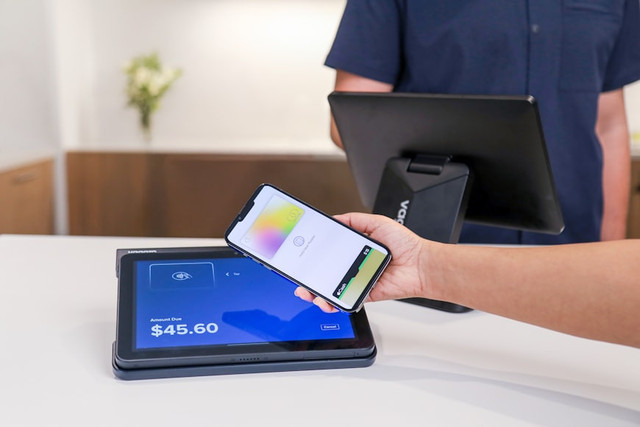 Ilustrasi Apple Tap to Pay di Indonesia. Unsplash.com/Vagaro