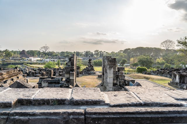 Candi Muara Takus merupakan salah satu khazanah budaya di Riau. Sumber foto: pexels.com