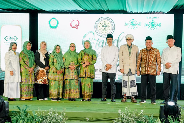 Menteri Sosial Saifullah Yusuf menghadiri peresmian Gedung KH. Abdurrahman Wahid (Gus Dur) di Rumah Sakit Umum (RSU) Muslimat Ponorogo, Jawa Timur, Minggu (29/3/2026).  Foto: Kemensos RI