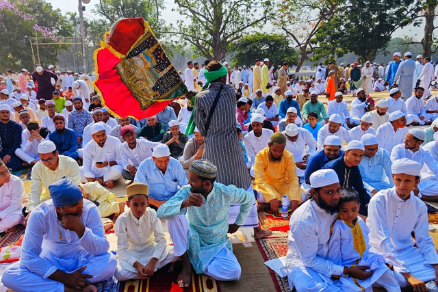 Ilustrasi Contoh Ikrar Halal Bihalal Sekolah. Foto: Unsplash/Dibakar Roy