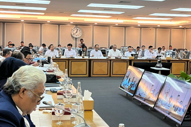 Suasana rapat Komisi XIII dengan Wakil Menteri Hukum Eddy Hiariej di Kompleks Parlemen, Senayan, Jakarta, Senin (30/3/2026). Foto: Nasywa Athifah/kumparan