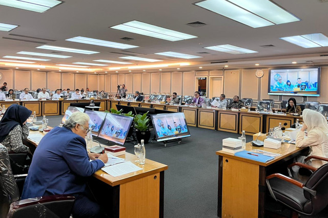 Suasana rapat Komisi XIII dengan Wakil Menteri Hukum Eddy Hiariej di Kompleks Parlemen, Senayan, Jakarta, Senin (30/3/2026). Foto: Nasywa Athifah/kumparan
