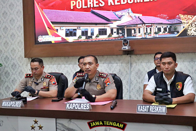 Jumpa pers kasus pencabulan guru ngaji di Kabupaten Kebumen. Foto: Dok. Polres Kebumen