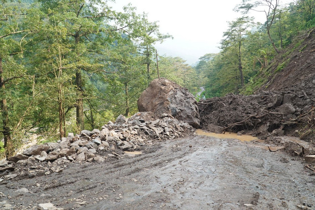 Kondisi longsor di Desa Tempur, Kabupaten Jepara, Sabtu (28/3/2026). Foto: Pemkab Jepara