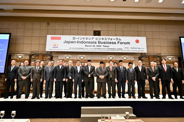Pegadaian dan SMBC Corporation menandatangani Nota Kesepahaman (MoU) pada rangkaian acara Japan – Indonesia Business Forum di The Imperial Hotel Tokyo, Jepang, Senin (30/3). Foto: Dok. Istimewa