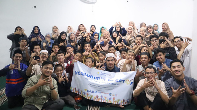 Ngabuburit Kreatif bersama 30 Anak Tuli di Rumah Qur'an Isyaroh, Belajar dan Buka Puasa Bersama (Sumber : DT Peduli)