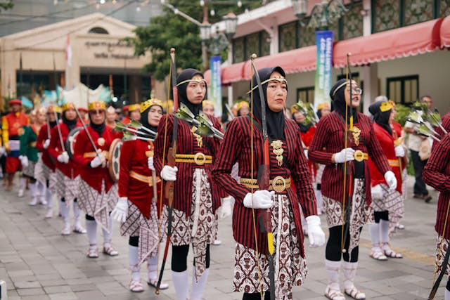 Tari Beksan Lawung Ageng merupakan warisan budaya khas Yogyakarta. Sumber foto: pexels.com