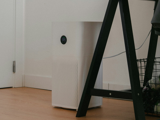 Ilustrasi air purifier HEPA filter terbaik 2026. Foto: Unsplash.