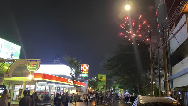 Suasana Malam Hari di Blok M. Foto: dokumentasi penulis.