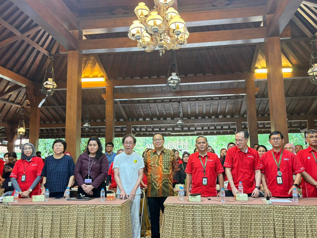 Irwan Hidayat saat bicara soal edukasi saham di Semarang. Foto: kumparan/Intan Alliva