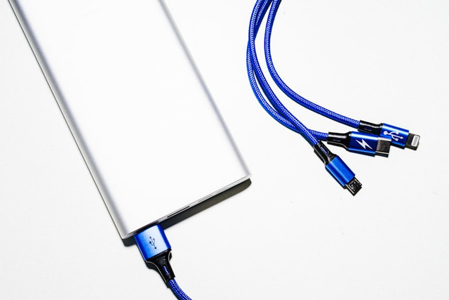 Ilustrasi power bank. Foto: Unsplash