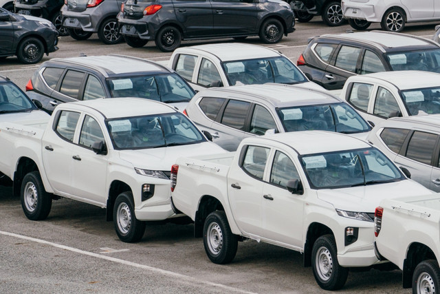Ilustrasi mobil. Foto: Sorapop Udomsri/Shutterstock