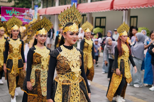 Tari gambyong Pareanom merupakan salah satu warisan budaya Jawa. Sumber foto: pexels.com