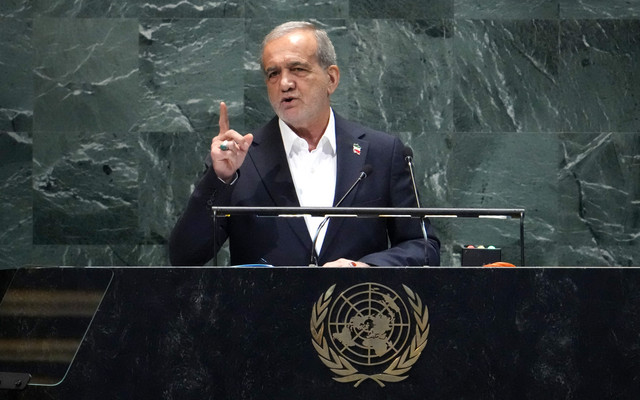 Presiden Iran Masoud Pezeshkian berbicara selama Debat Umum Majelis Umum Perserikatan Bangsa-Bangsa di markas besar PBB di Kota New York pada 24 September 2025.  Foto: Timothy A. Clary/AFP