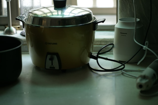 Ilustrasi slow cooker untuk MPASI. Foto: MChe Lee/Unsplash