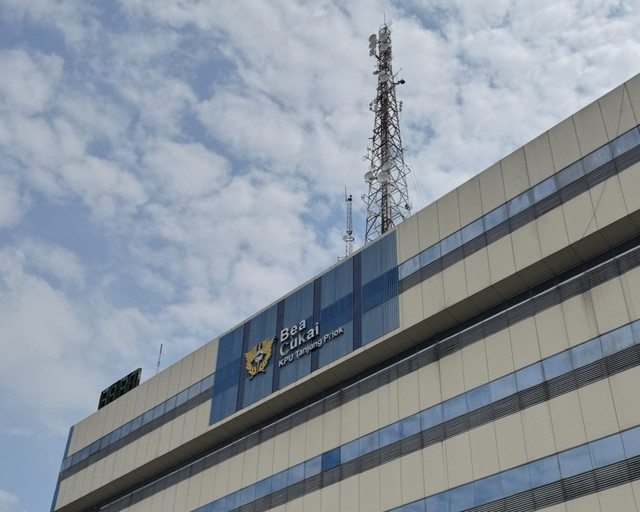 Kantor Bea Cukai Tanjung Priok. Foto: Dokumentasi Pribadi