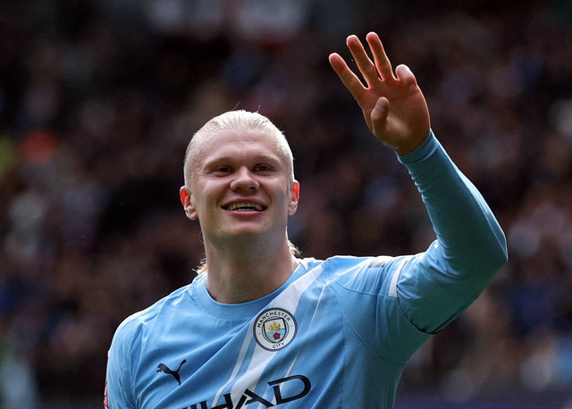 Erling Haaland dari Manchester City merayakan gol keempat mereka untuk melengkapi hattricknya pada pertandingan Piala FA antara Manchester City vs Liverpool di Stadion Etihad, Manchester, Inggris, Sabtu (4/4/2026). Foto: Phil Noble/REUTERS