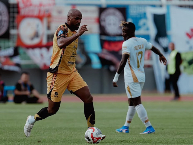 Persija Jakarta melawan Bhayangkara FC pada pertandingan Super League di Stadion Sumpah Pemuda, Lampung, Minggu (5/4/2026). Foto: Instagram/ @persija