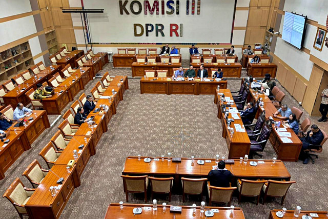 RDPU Komisi III DPR RI bersama akademisi Untar dan Pukat UGM tentang RUU Perampasan Aset di gedung DPR, Senin (6/4/2026). Foto: Abid Raihan/kumparan