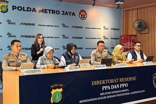 Direktorat PPA & PPO Polda Metro Jaya bersama Komnas Perempuan & UPT PPA DKI Jakarta memberikan keterangan pers terkait kasus pelecehan seksual yang dilakukan oleh seorang driver transportasi online di kawasan Jakarta Pusat di PMJ, Senin (6/4/2026). Foto: Ryan Iqbal/kumparan