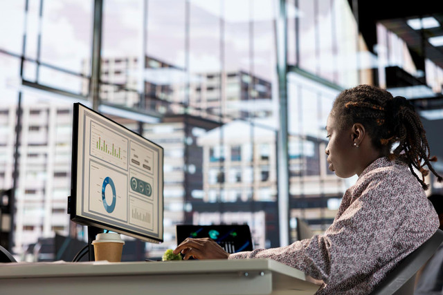 Source: https://www.freepik.com/free-photo/african-american-manager-analyzing-company-data-strategic-planning_417796898.htm#fromView=search&page=1&position=31&uuid=5afca93f-34ae-456f-8e2a-4f3d8dd6699b&query=africa+economy