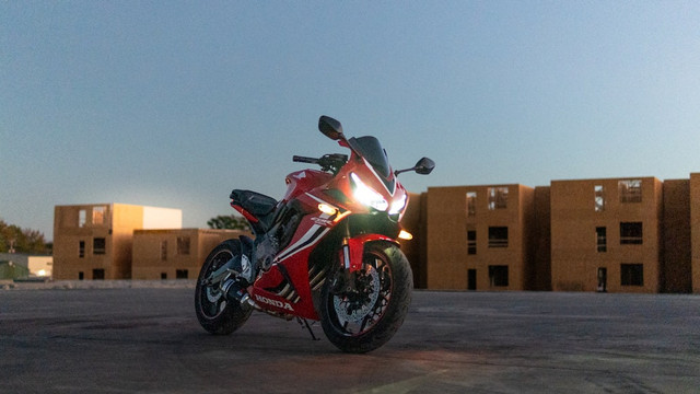 Ilustrasi Honda CBR250RR . Foto: Unsplash/David Leonard