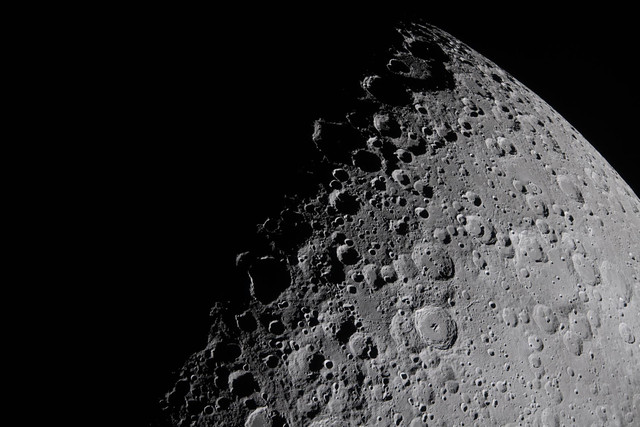 Momen awak misi Artemis II mengabadikan momen Bulan di luar angkasa. Foto: Dok. NASA