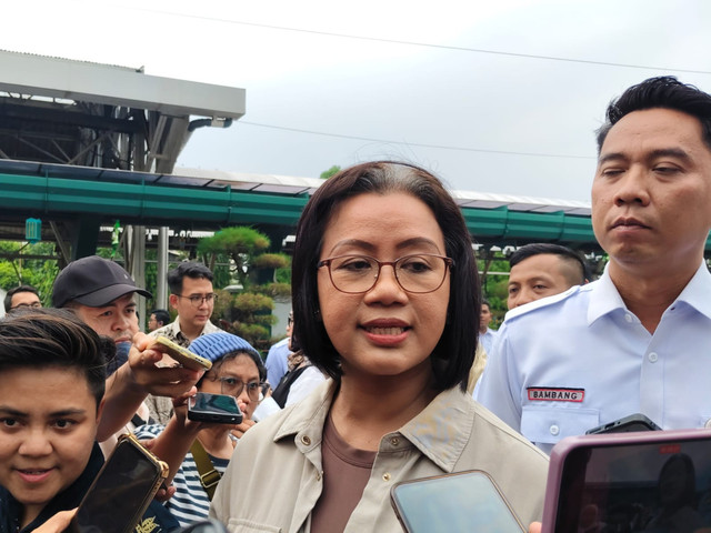 Putri Keraton Yogyakarta, Gusti Kanjeng Ratu Mangkubumi, di Stasiun Tugu Yogyakarta, Rabu (8/4/2026). Foto: Arfiansyah Panji/kumparan