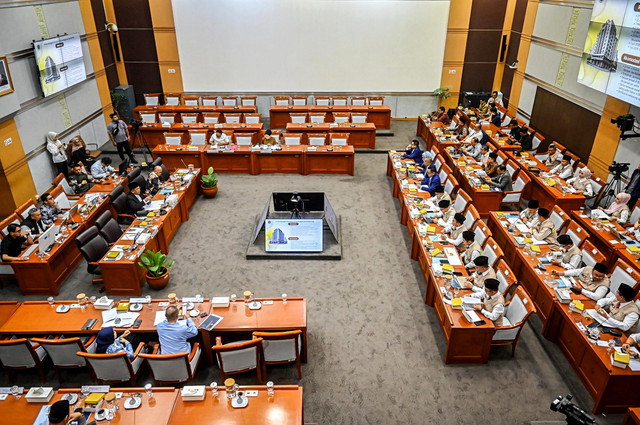 Suasana rapat kerja Komisi VIII DPR dengan Menteri Haji dan Umrah di Kompleks Parlemen, Senayan, Jakarta, Rabu (8/4/2026). Foto: Rivan Awal Lingga/ANTARA FOTO