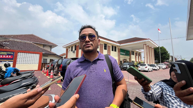 Ceta Satya Dwitama, kuasa hukum warga Jakarta berinisial E.S. yang diduga mengalami kerugian Rp500 juga dalam proyek proyek pembangunan rumah di Pleret, Bantul.  