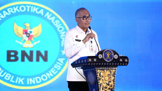 Staf Ahli Menteri Hukum Bidang Ekonomi dan Sosial, Wisnu Nugroho Dewanto, saat memperkenalkan aplikasi SuperApp Kementerian Hukum "PASTI" di kantor Gubernur Banten, Rabu (08/04/2026). Foto: Dok. Istimewa