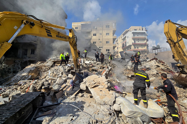 Militer Israel melancarkan serangan besar ke Lebanon pada Rabu (8/4/2026), sehari setelah kesepakatan gencatan senjata antara Amerika Serikat dan Iran. Foto: KAWNAT HAJU/AFP
