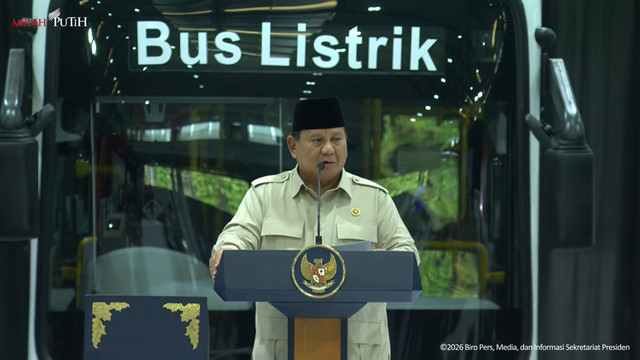 Prabowo Subianto berpidato di pembukaan pabrik perakitan kendaraan komersial berbasis listrik di Magelang pada Kamis (9/4/2026). Foto: YouTube/ Sekretariat Presiden