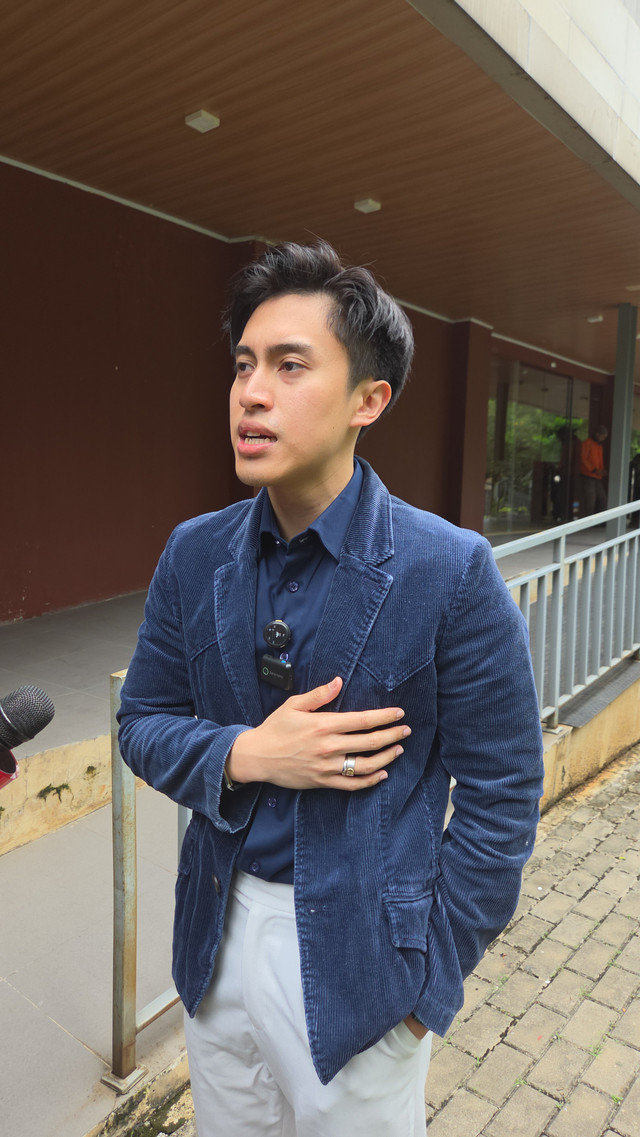 Kuasa hukum Rachel Vennya, Sangun Ragahdo, di kawasan SCBD, Jakarta, Kamis (9/4/2026). Foto: Gitario Vista Inasis/kumparan