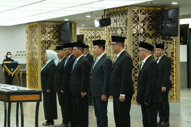 Sejumlah pimpinan tinggi pratama di lingkungan Kementerian Imigrasi dan Pemasyarakatan (Kemenimipas) dilantik oleh Sekretaris Jenderal (Sekjen) Kemenimipas Asep Kurnia di Jakarta, Kamis (9/4/2026). Foto: Dok. Kemenimipas