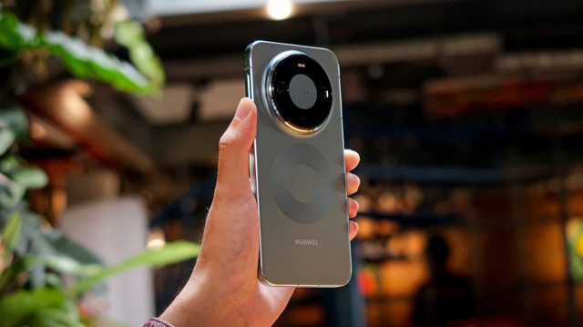 HUAWEI Mate 80 Pro. Foto: Aditia Noviansyah/kumparan