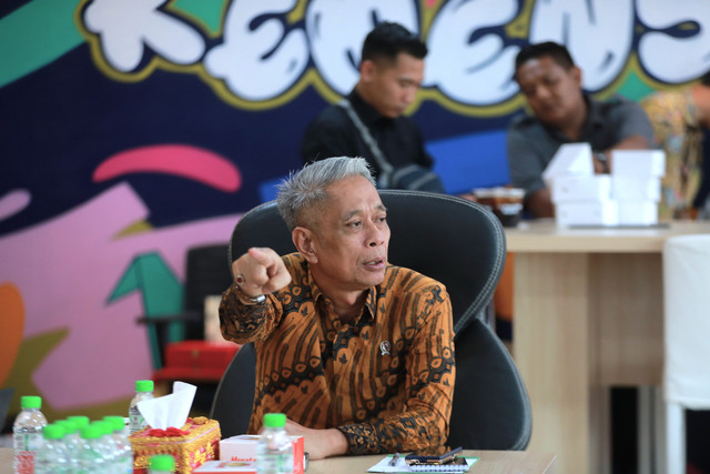 Wakil Menteri Sosial Agus Jabo Priyono saat audiensi dengan sejumlah kepala daerah. Foto: Kemensos RI
