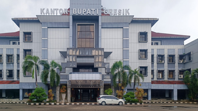 Kantor Pemerintah Kabupaten (Pemkab) Gresik, Jawa Timur, Jumat (10/4/2026).
 Foto: Farusma Okta Verdian/kumparan