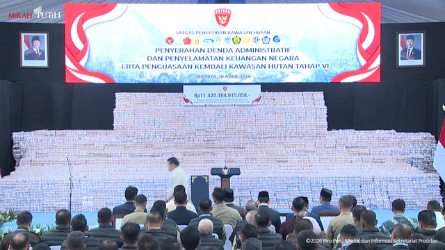 Prabowo Hadiri Acara Penyerahan Denda Administratif dan Penyelamatan Keuangan Negara di Kejaksaan Agung, Jakarta, 10 April 2026 Foto: YouTube/ Sekretariat Presiden