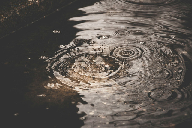 Ilustrasi sensor banjir terbaik. Foto: Unsplash.