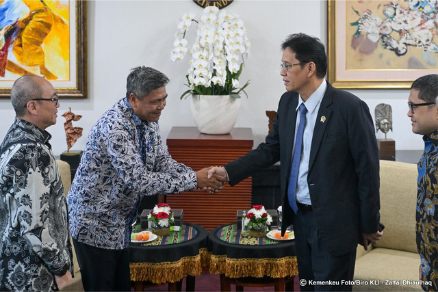 Menteri Keuangan (Menkeu), Purbaya Yudhi Sadewa bertemu dengan perwakilan Gaikindo di Jakarta. Foto: Kementerian Keuangan