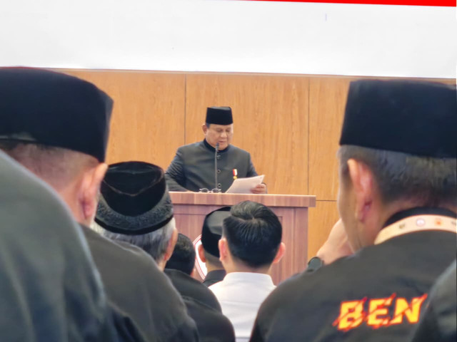 Presiden Prabowo Subianto sekaligus Ketua Umum PB Ikatan Pencak Silat Indonesia (IPSI) Prabowo Subianto menghadiri Musyawarah Nasional (Munas) XVI IPSI di Jakarta Convention Center (JCC) Senayan, Jakarta, Sabtu (11/4/2026). Foto: Zamachsyari/kumparan